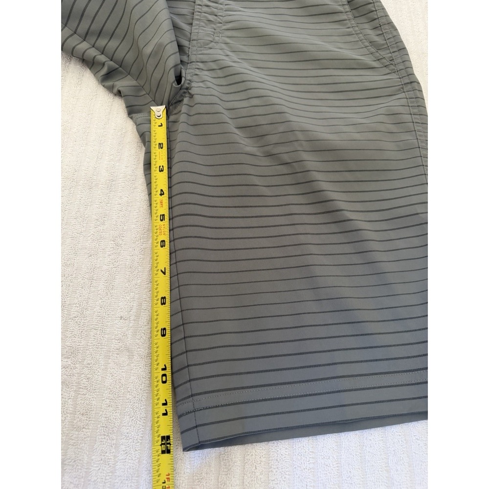 Nike Golf 30 Gray Stripe Dri Fit Stretch Golf Shorts Performance - Picture 11 of 15